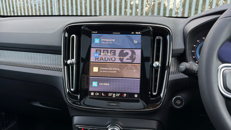 Volvo XC40 2.0 B4P Ultimate Dark 5dr Auto Petrol Estate